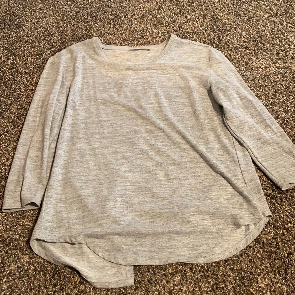 Women’s grey top